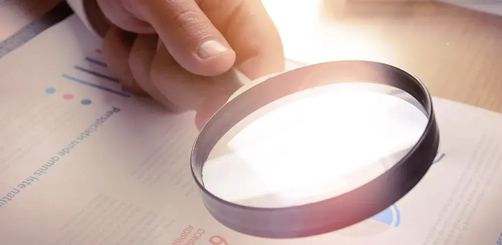 Magnifier Plus with Flashlight v4 8 13 MOD APK (Premium Unlocked) Download